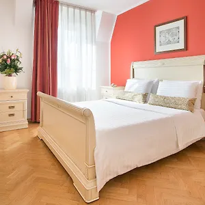 https://hotel-suite-home-prague.praguehotelsweb.com