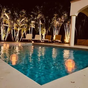 Arawak Bay: The At Salt River La Grande Princesse